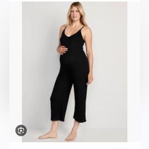 Old navy maternity jumpsuit